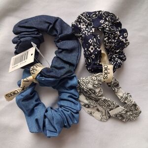 Blue and White Scrunchie Set Hair Tie